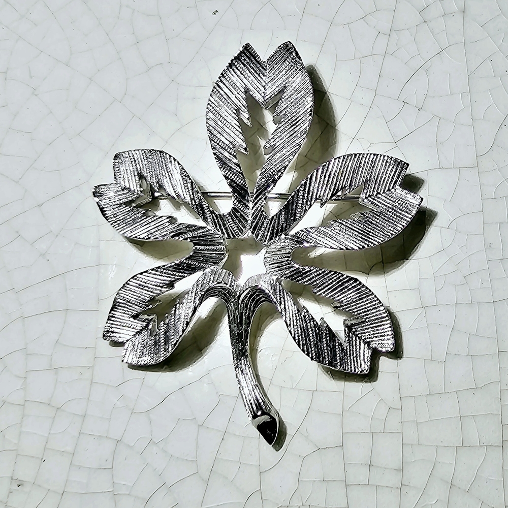 silver Trifarium Trifari Leaf Brooch, Mid-century, Mad Men, Grannycore, Cottage